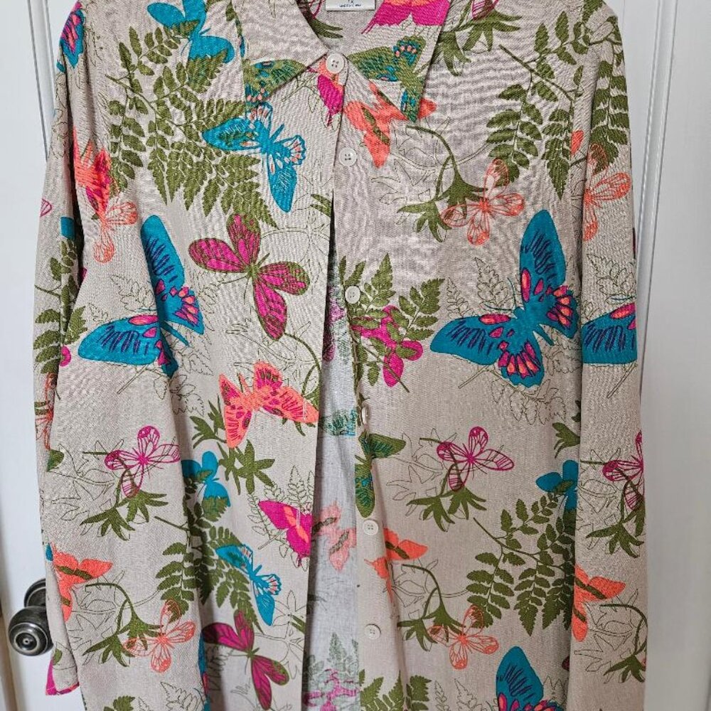 Bedford button down b=cotton blouse with colorful butterflies - 1X